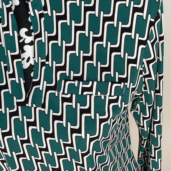 Jinnah Blouse - Helene Clarkson - Picture 6 of 6